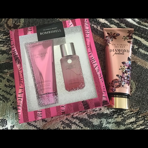 Victoria's Secret Accessories - Victoria Secret Bundle, NWT